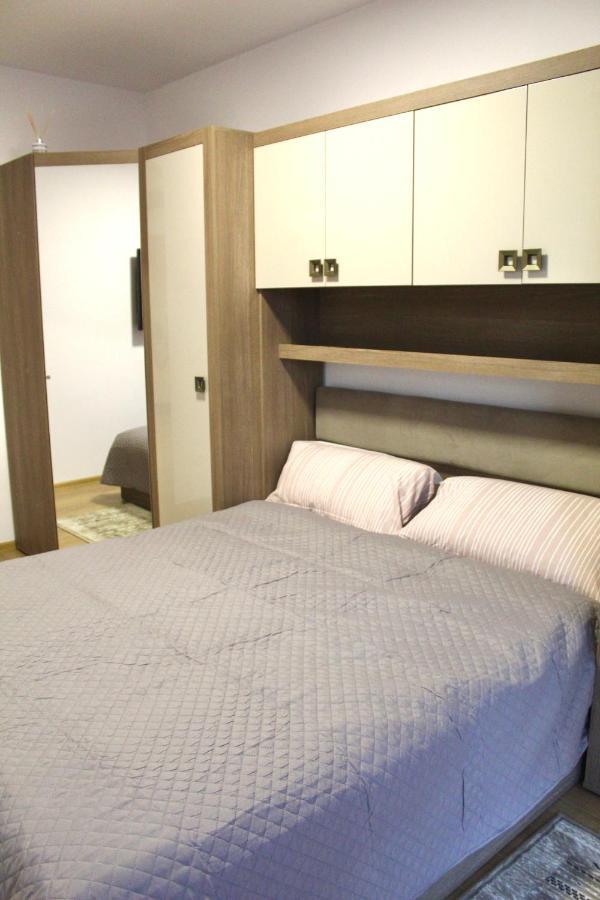 오라데아 Apartman Sarah 아파트 외부 사진