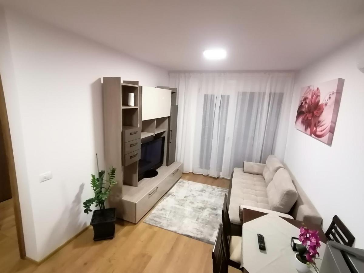 오라데아 Apartman Sarah 아파트 외부 사진