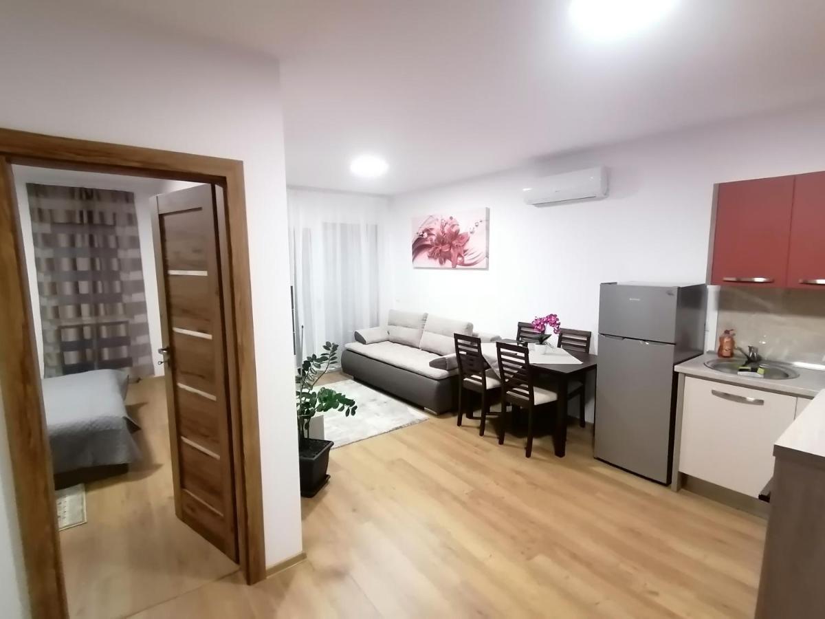 오라데아 Apartman Sarah 아파트 외부 사진