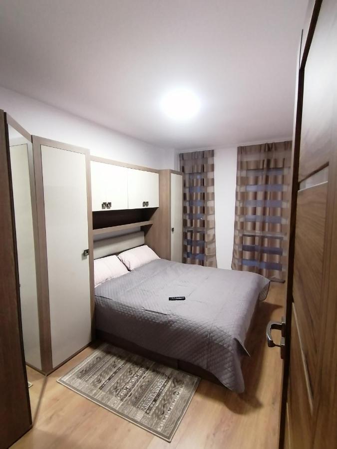 오라데아 Apartman Sarah 아파트 외부 사진