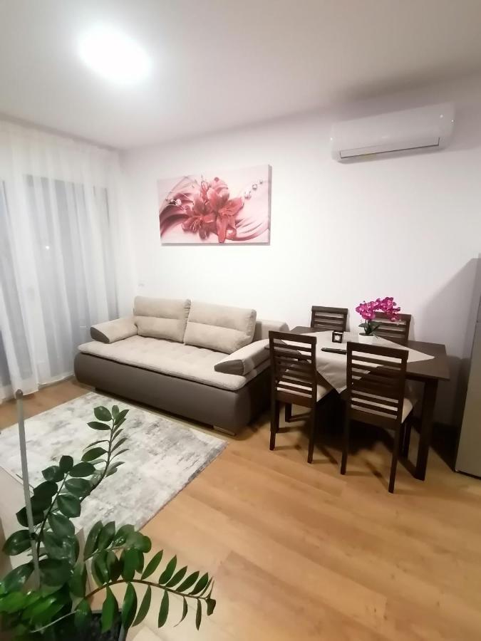 오라데아 Apartman Sarah 아파트 외부 사진
