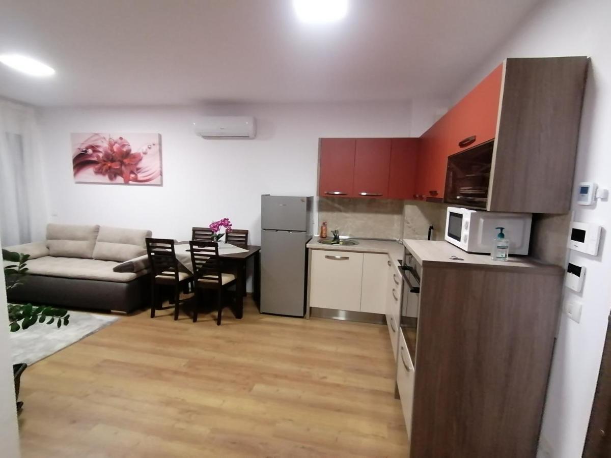 오라데아 Apartman Sarah 아파트 외부 사진