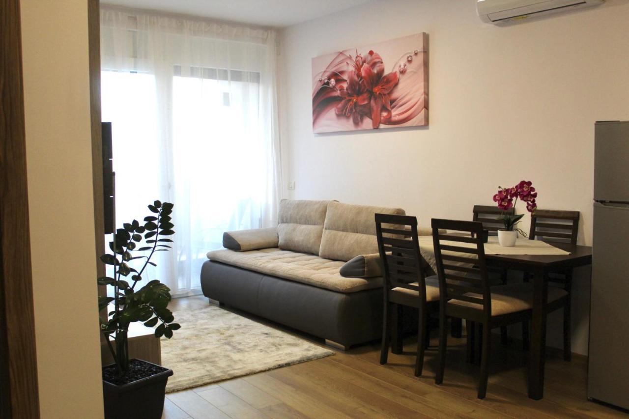 오라데아 Apartman Sarah 아파트 외부 사진